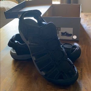 Khombu Mens Active Sandal/water shoes